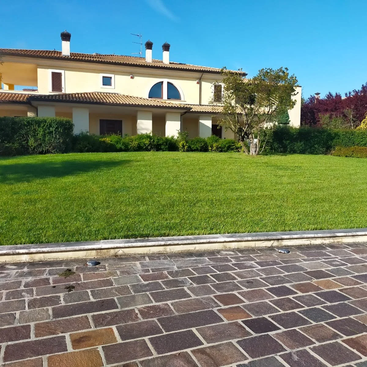 Sistemazione parchi e giardini Abruzzoservizi