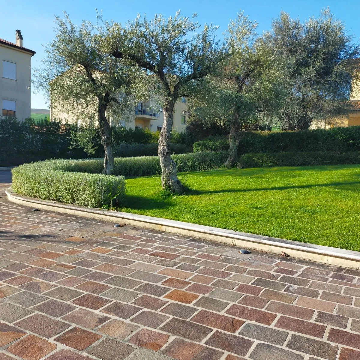 Sistemazione parchi e giardini Abruzzoservizi