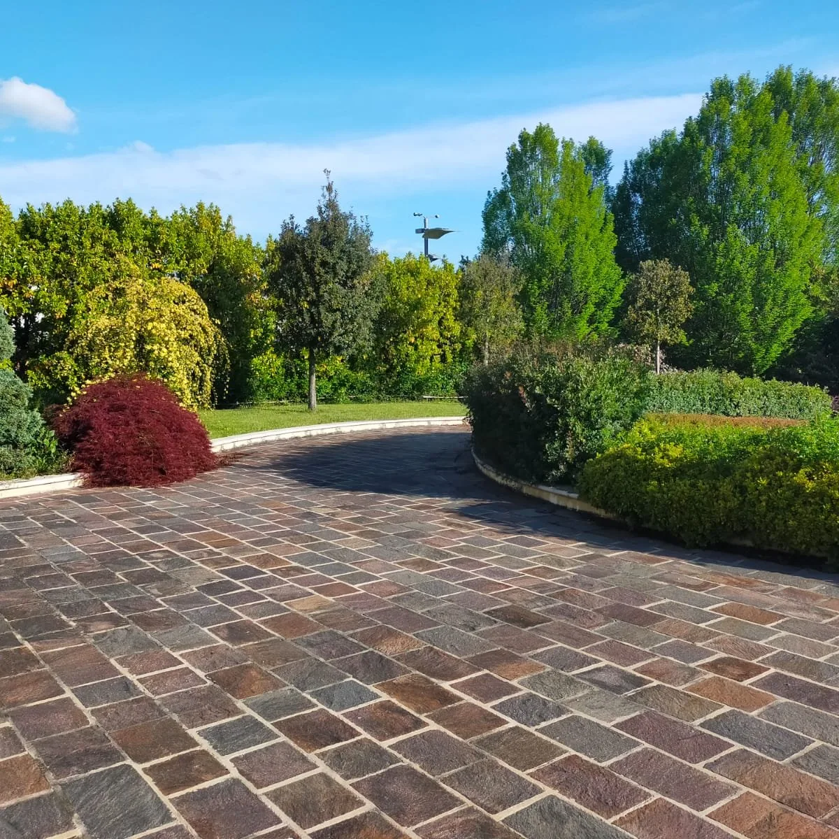 Sistemazione parchi e giardini Abruzzoservizi